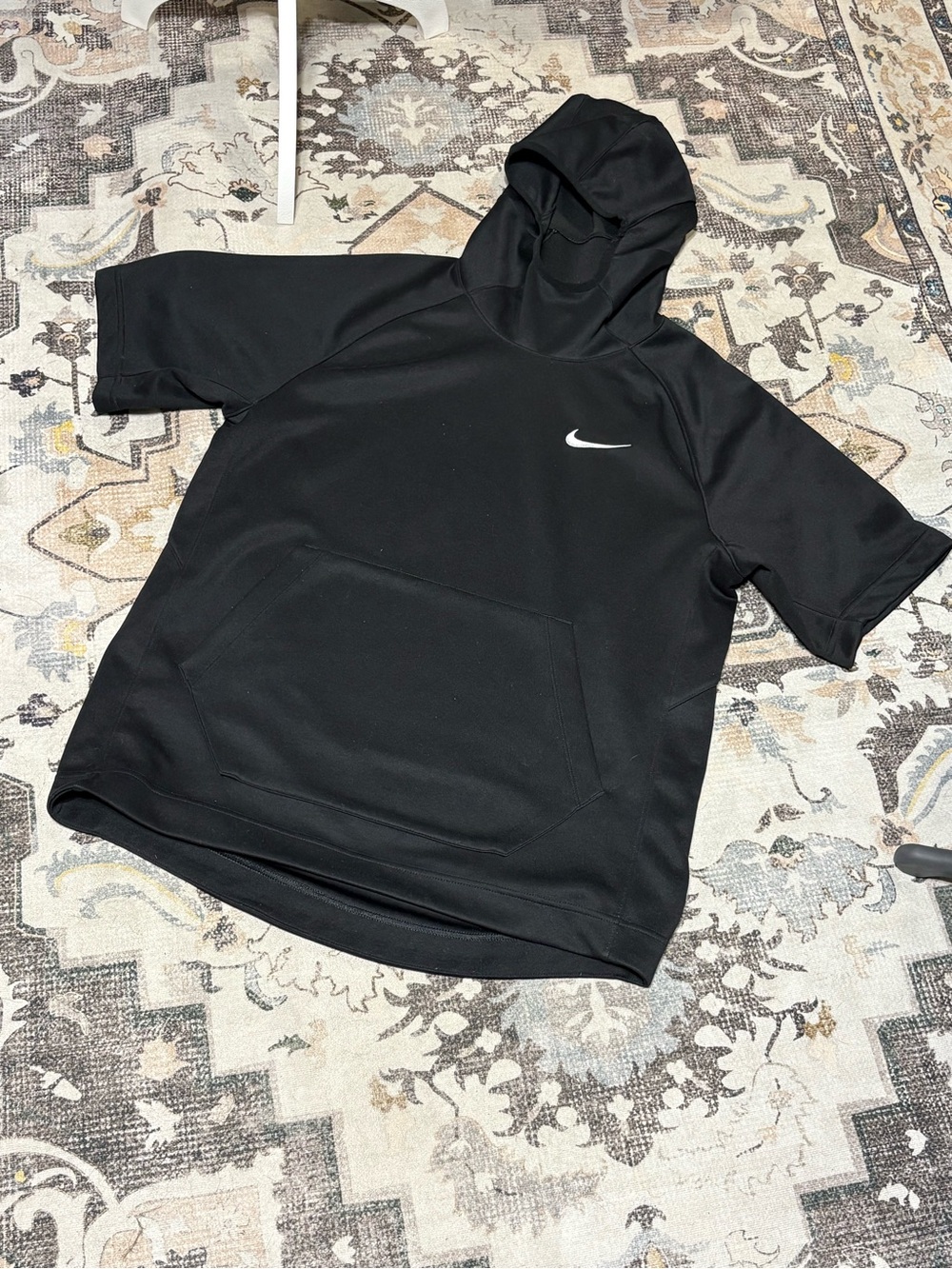 Men’s Nike Dri-FIT Spotlight Short-Sleeve Oversized Hoodie. White Swoosh